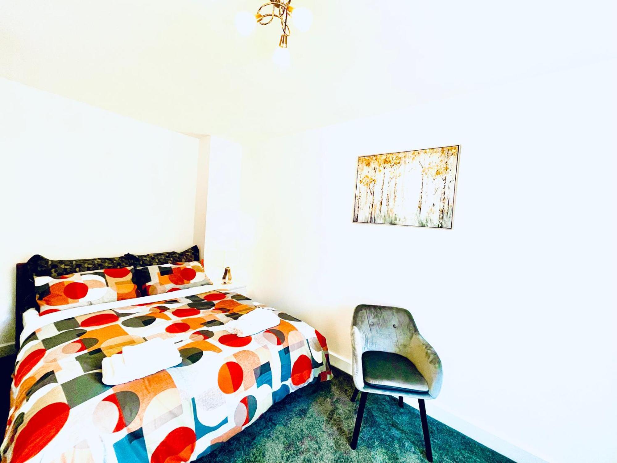 Modern Townhouse, Sleeps 4 With Parking Apartment Wakefield Exterior photo